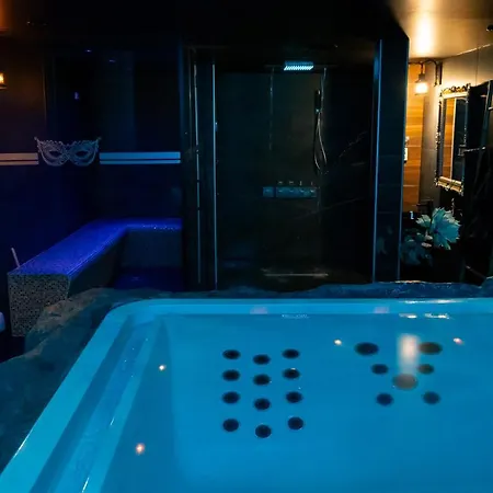 Love De Luxe Avec Spa Villa *